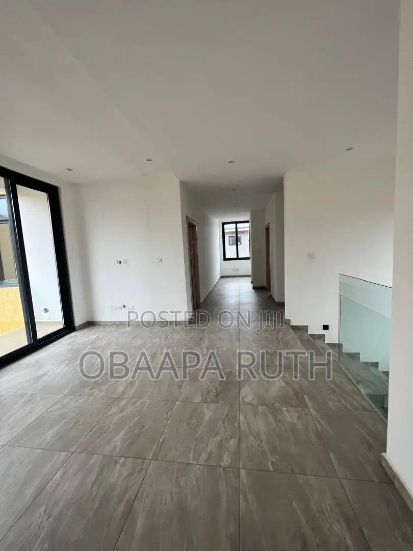 3bdrm House in Adjiriganor, School Junction for rent