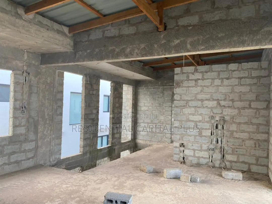 4bdrm House in Adjiringanor, Bawaleshie for sale