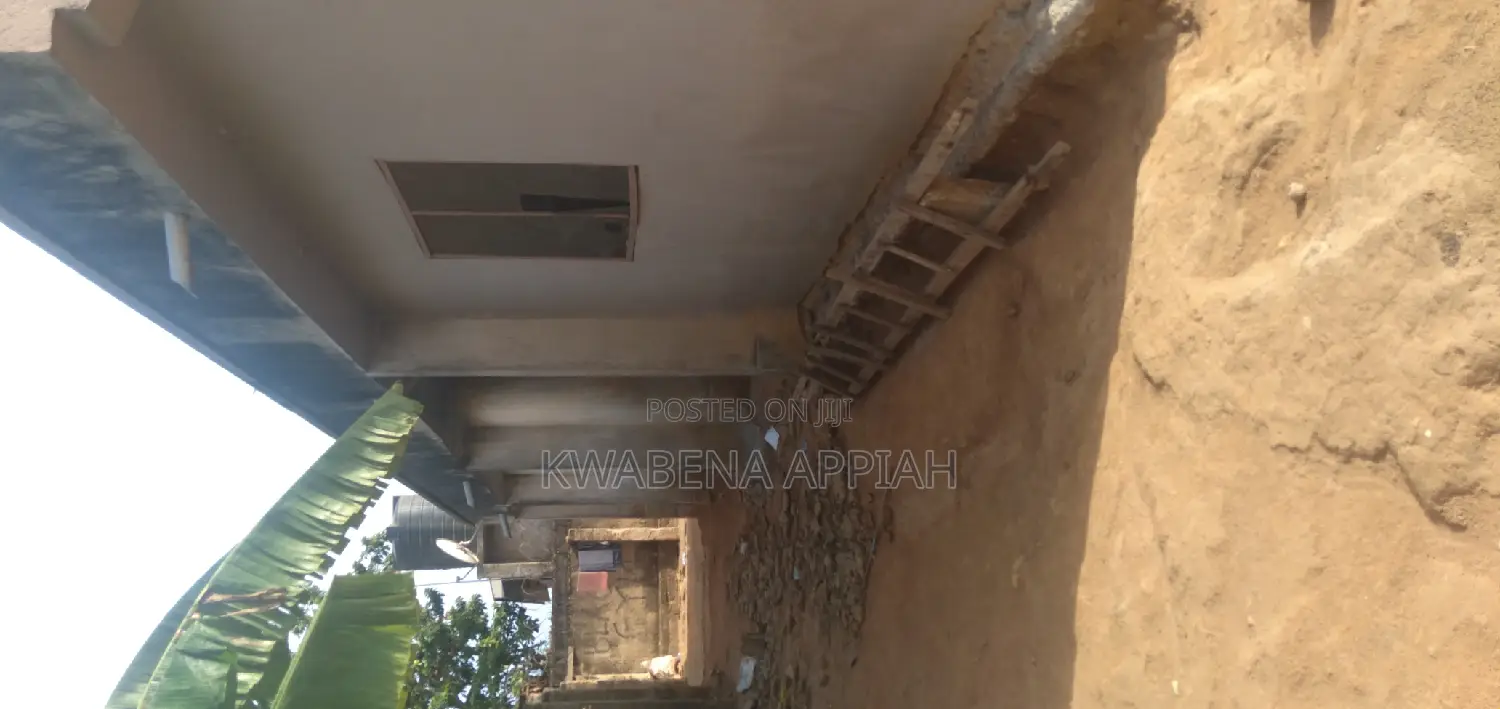 7bdrm House in Mark Estate At, Kumasi Metropolitan for sale