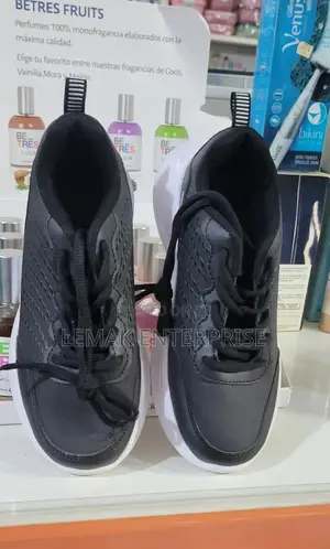 Unisex Trainers /Sneakers