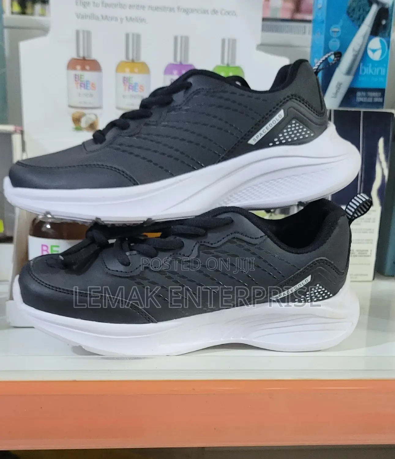 Unisex Trainers /Sneakers