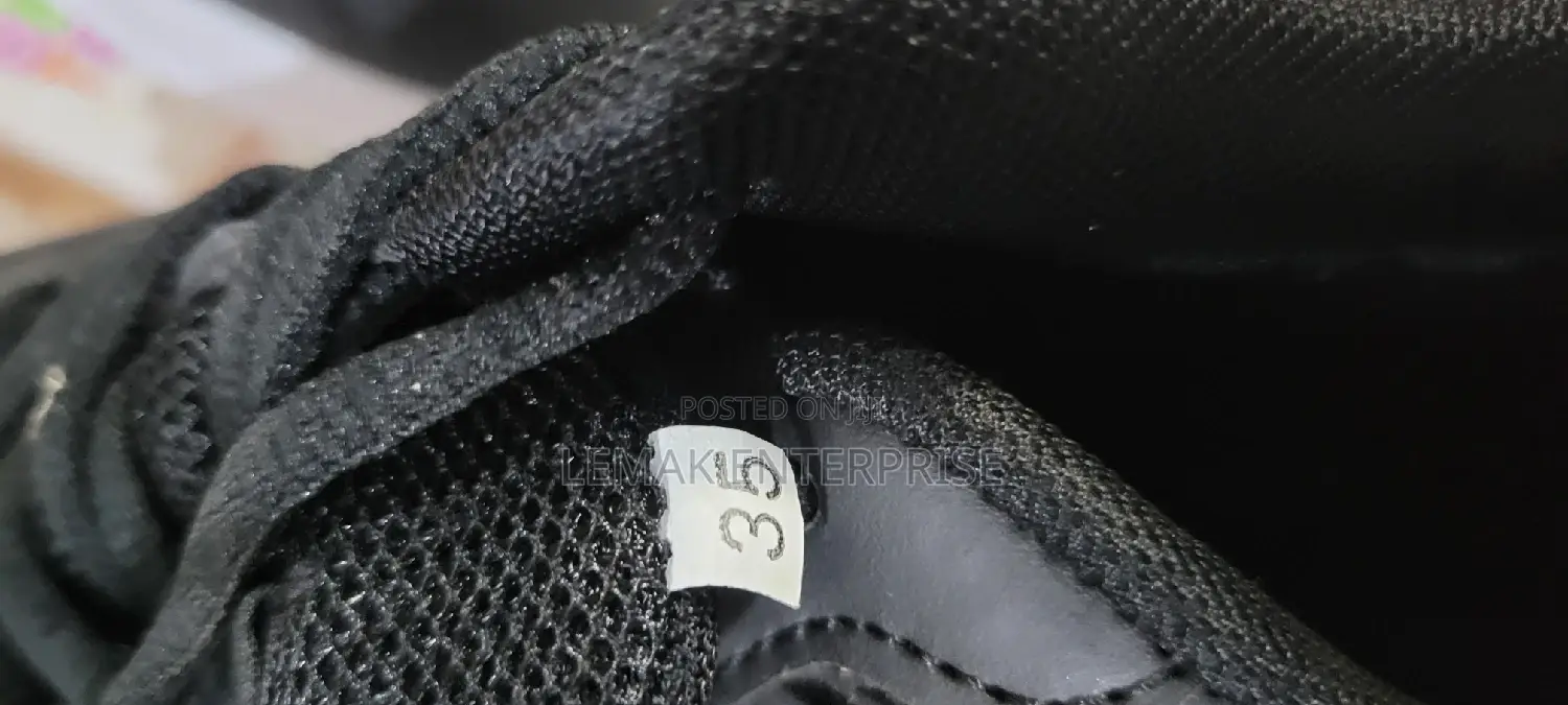Unisex Trainers /Sneakers