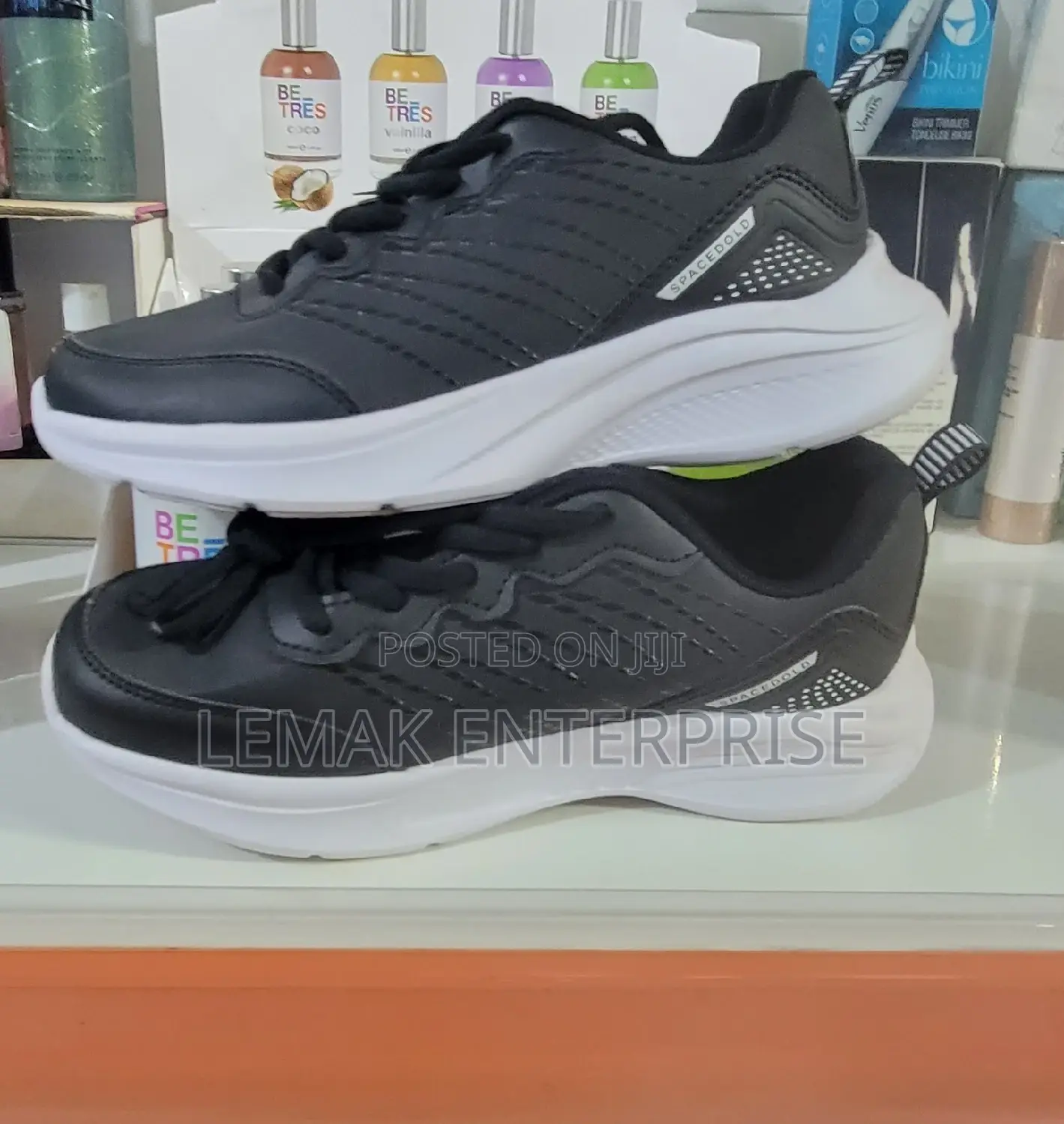 Unisex Trainers /Sneakers