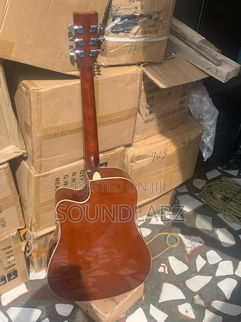 Yamaha Acoustic Guitar