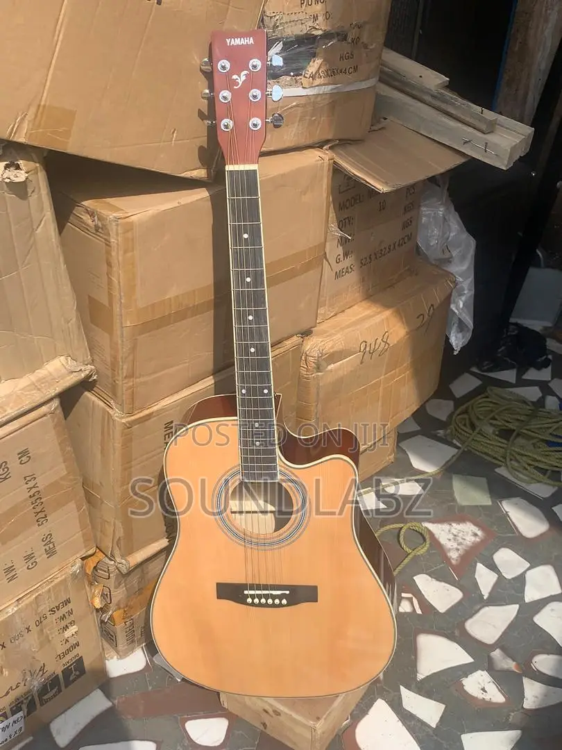 Yamaha Acoustic Guitar