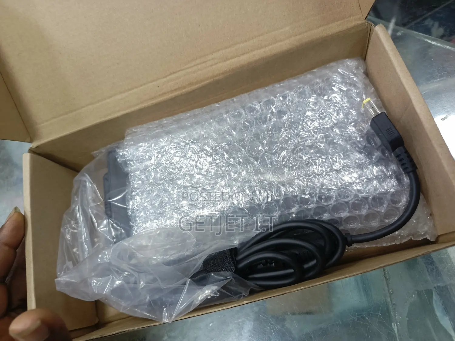 230wt, 180wt and 300wt Laptop Chargers for Sale