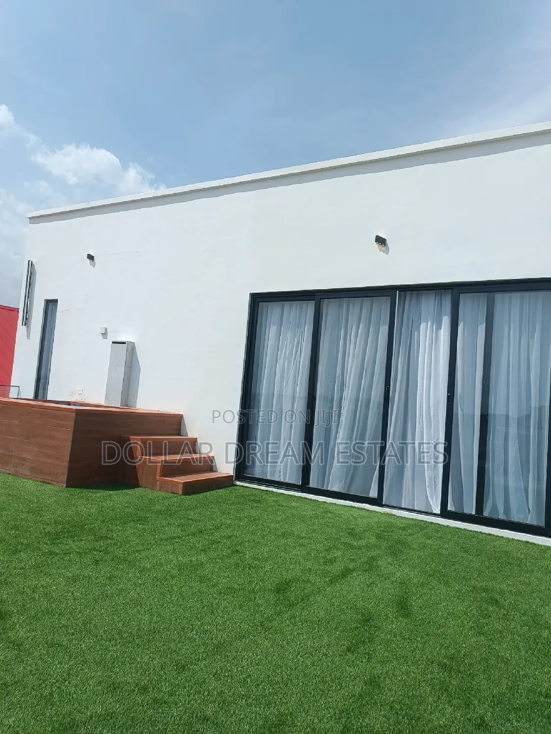 6bdrm House in East Legon for sale
