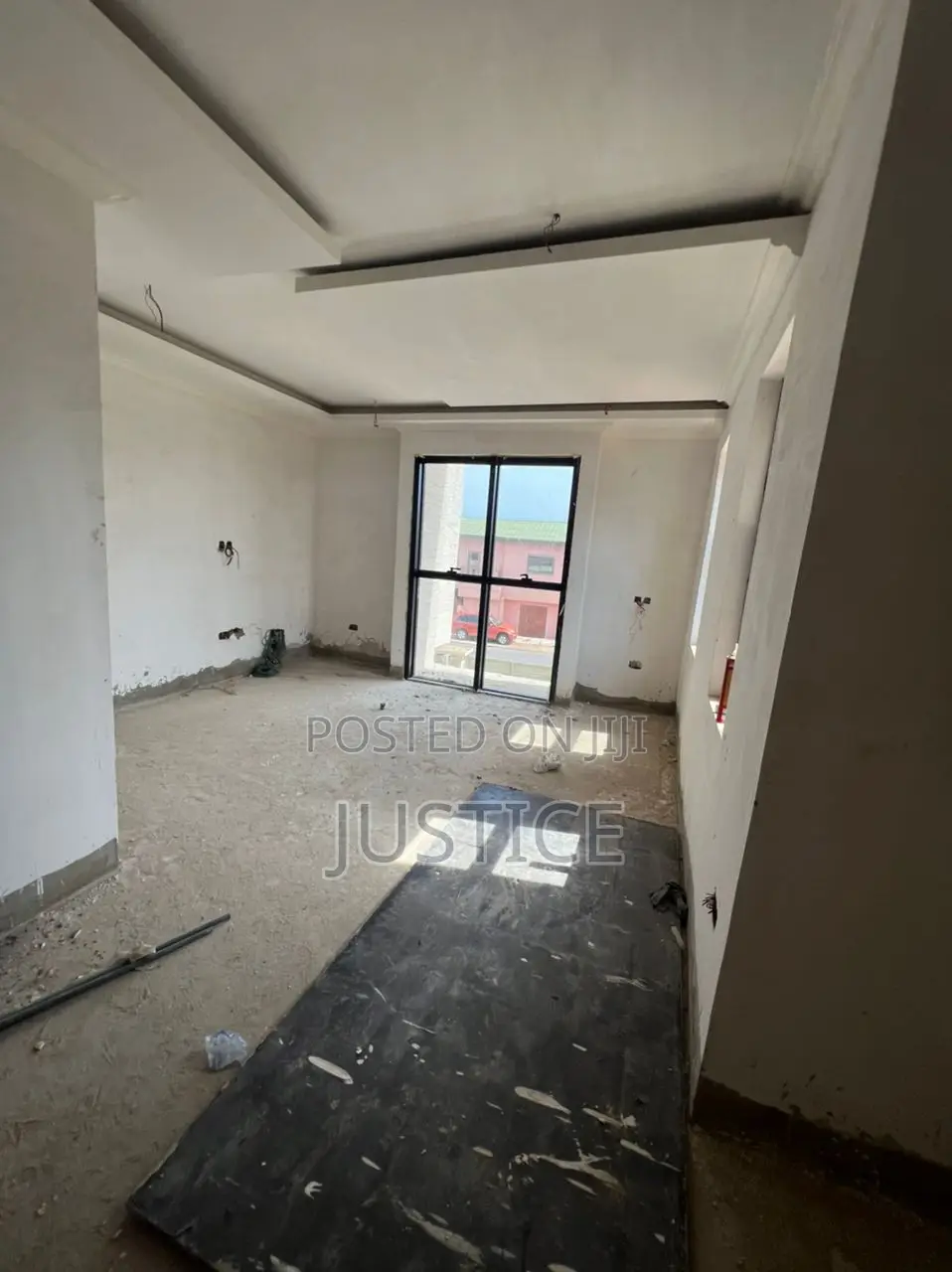 3bdrm Duplex in North Kaneshie for sale