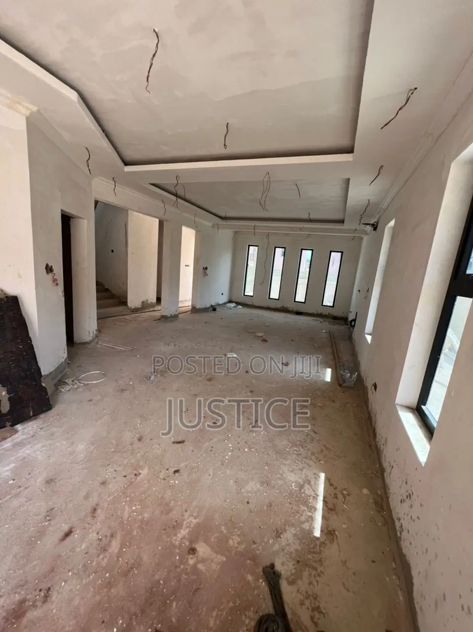 3bdrm Duplex in North Kaneshie for sale
