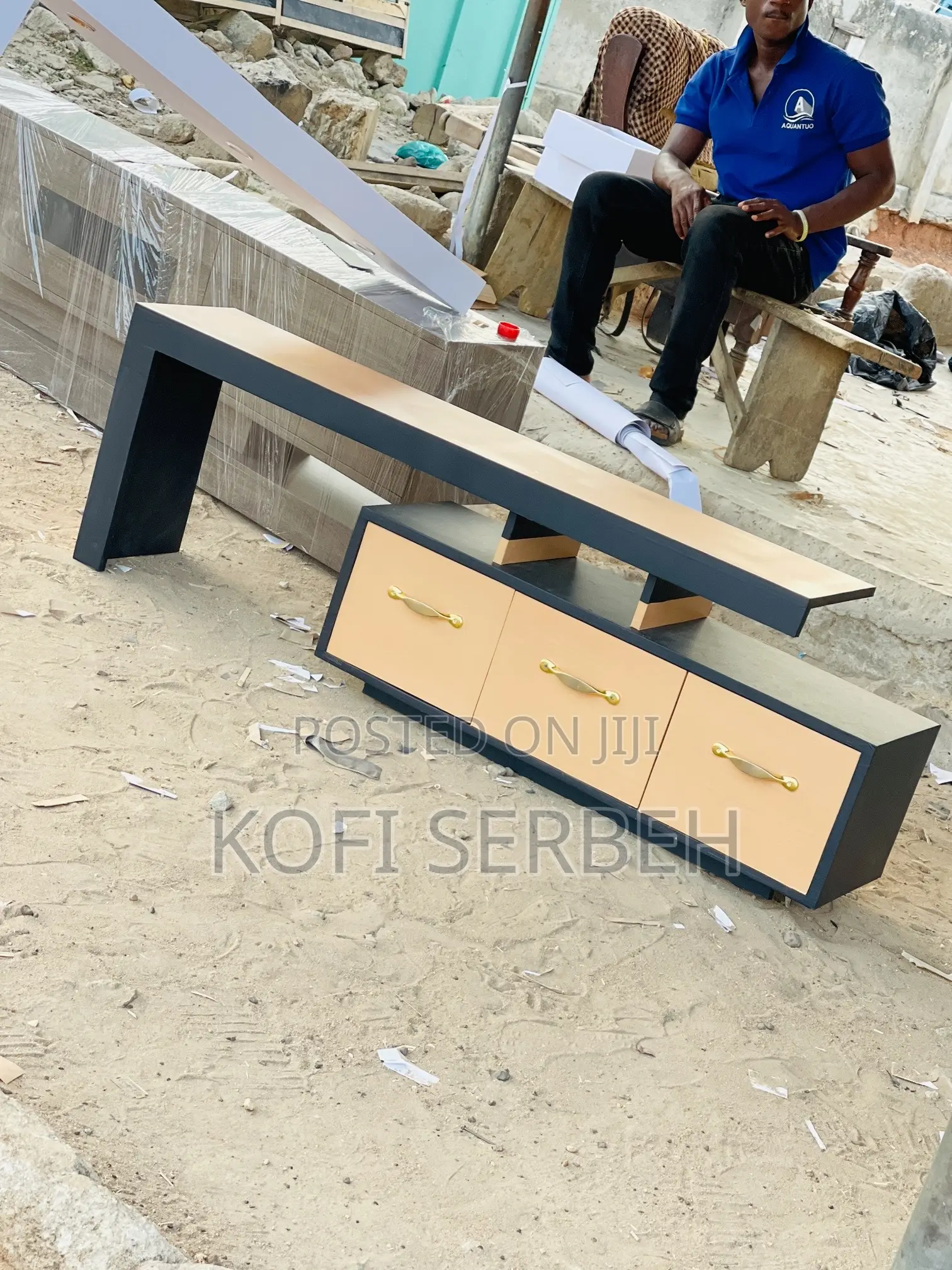 Quality Wooden Tv Stand