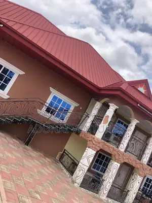 8bdrm House in Atimatim, Kumasi Metropolitan for sale