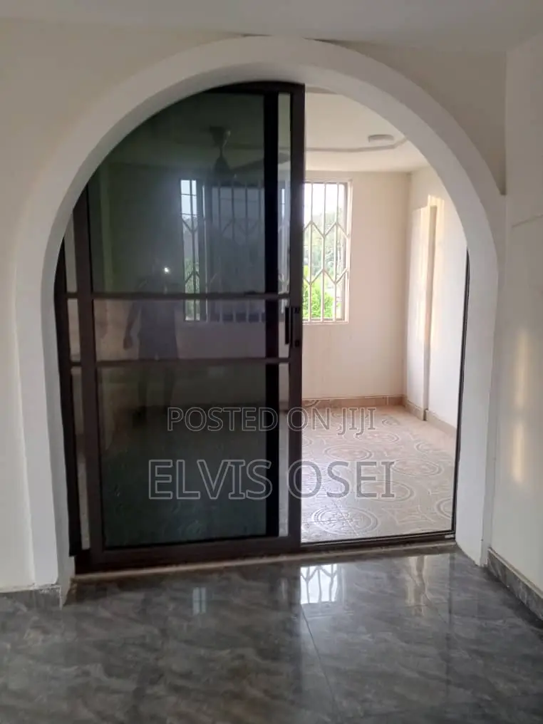 2bdrm House in Canada Ablekuma, Accra Metropolitan for rent