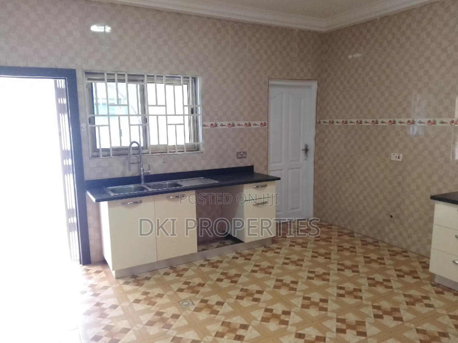 4bdrm House in Dki Properties, Valley View Area for sale