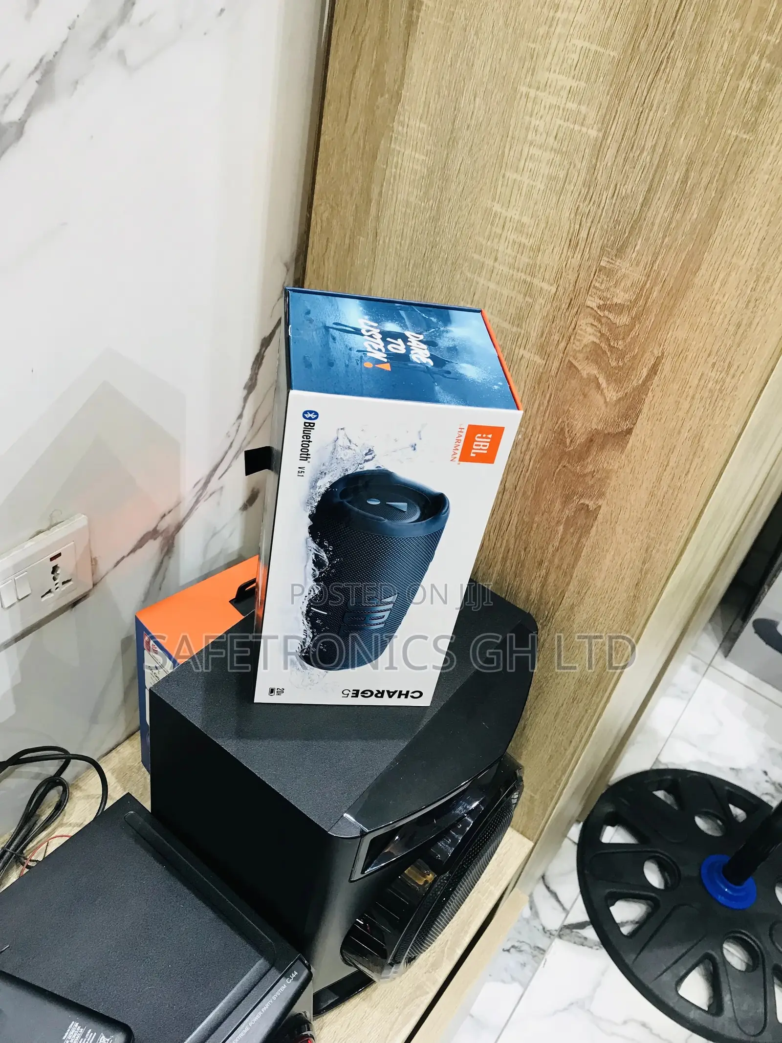 Black Bluetooth Wireless JBL Charge 5 Electric Speaker