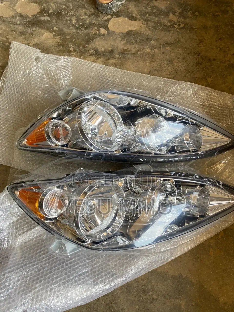 Toyota Camry 2004 Headlight