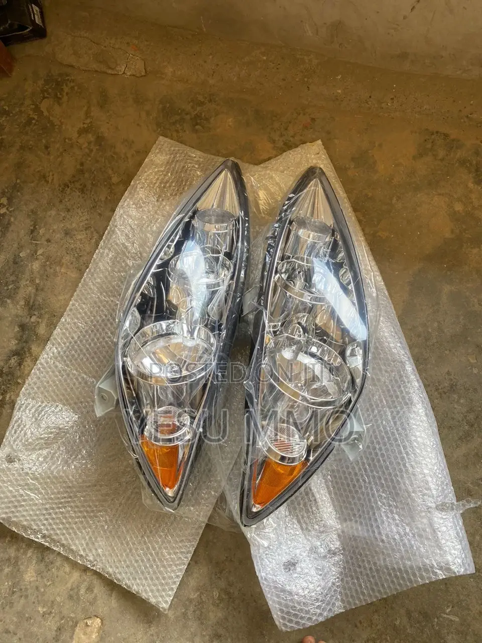 Toyota Camry 2004 Headlight