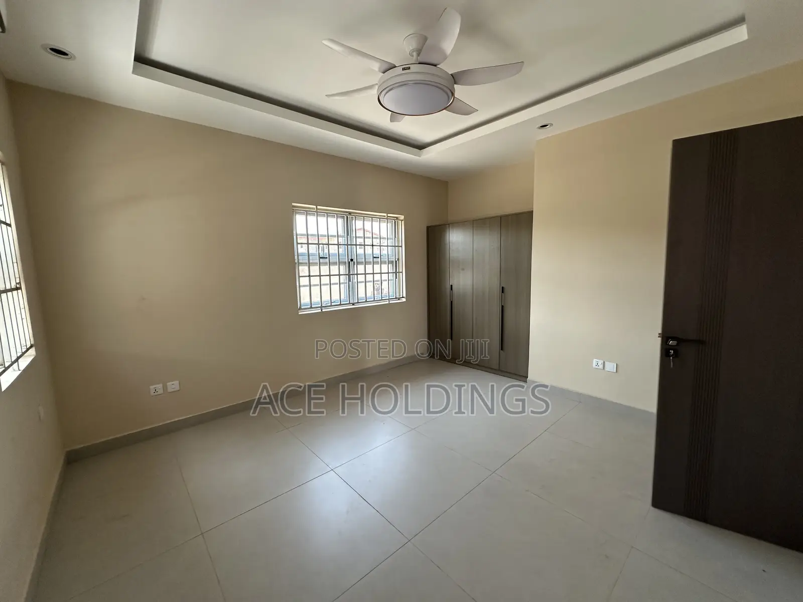 4bdrm House in Lakeside for sale