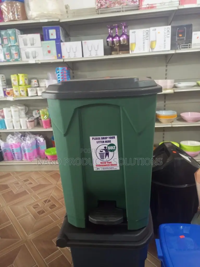 60llitres Pedal Dustbin (60l Foot Pedal Dustbin)