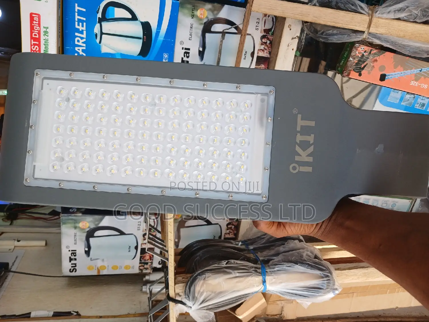 100watt Street Light and Bar