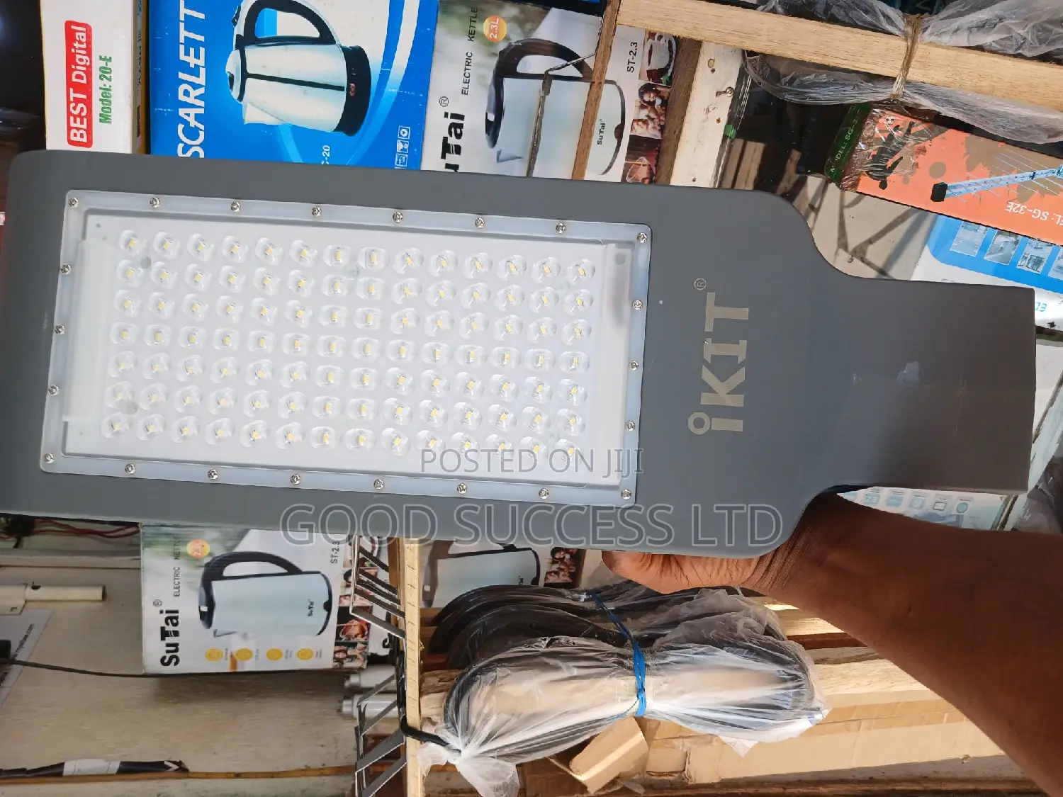 100watt Street Light and Bar