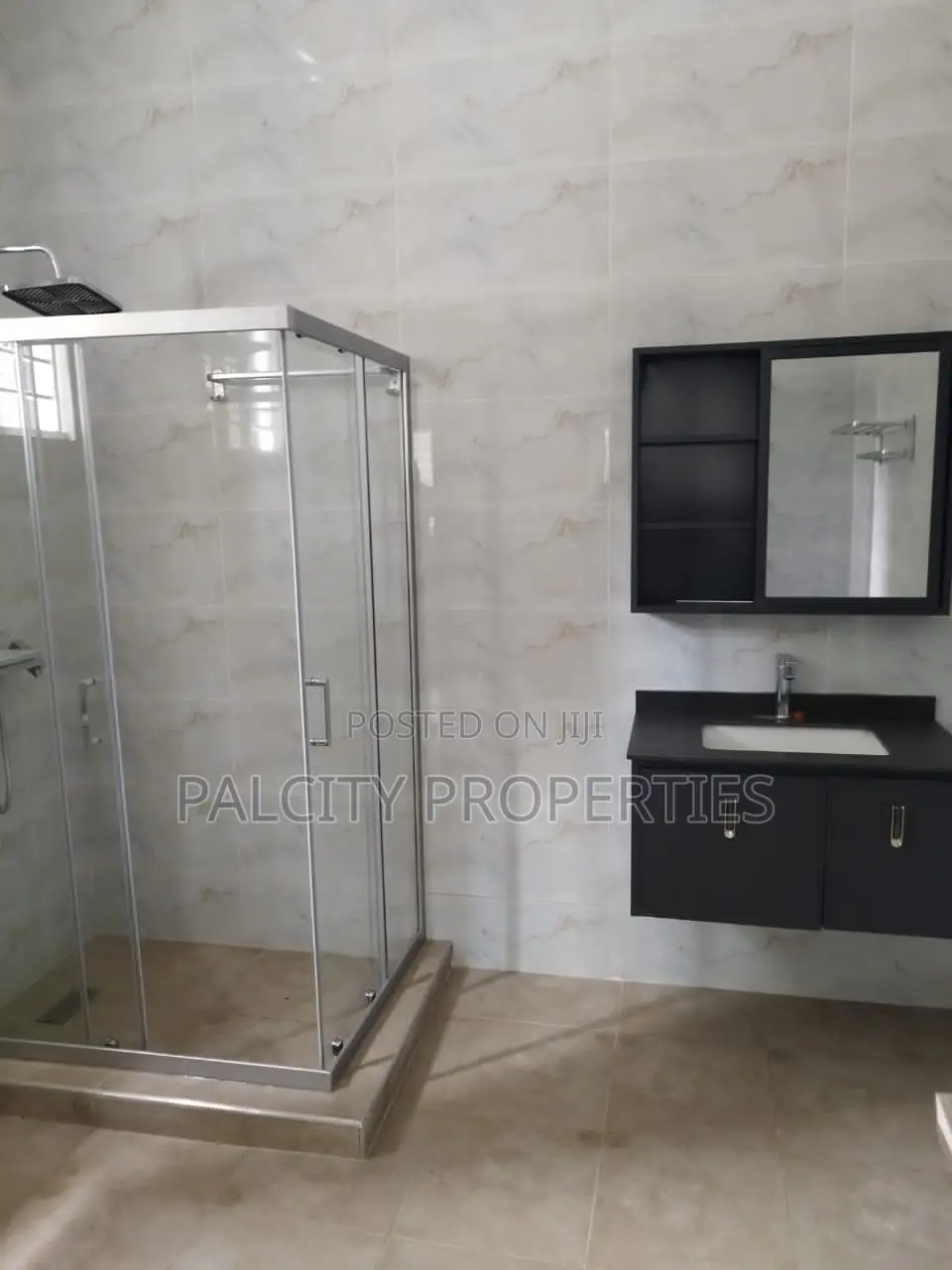 3bdrm House in Atasemanso, Kumasi Metropolitan for rent