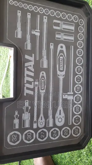 TOTAL 44 PCS 1/4" 1/2" Socket Set