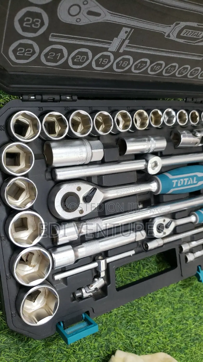 TOTAL 44 PCS 1/4" 1/2" Socket Set