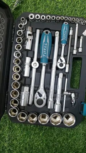 TOTAL 44 PCS 1/4" 1/2" Socket Set