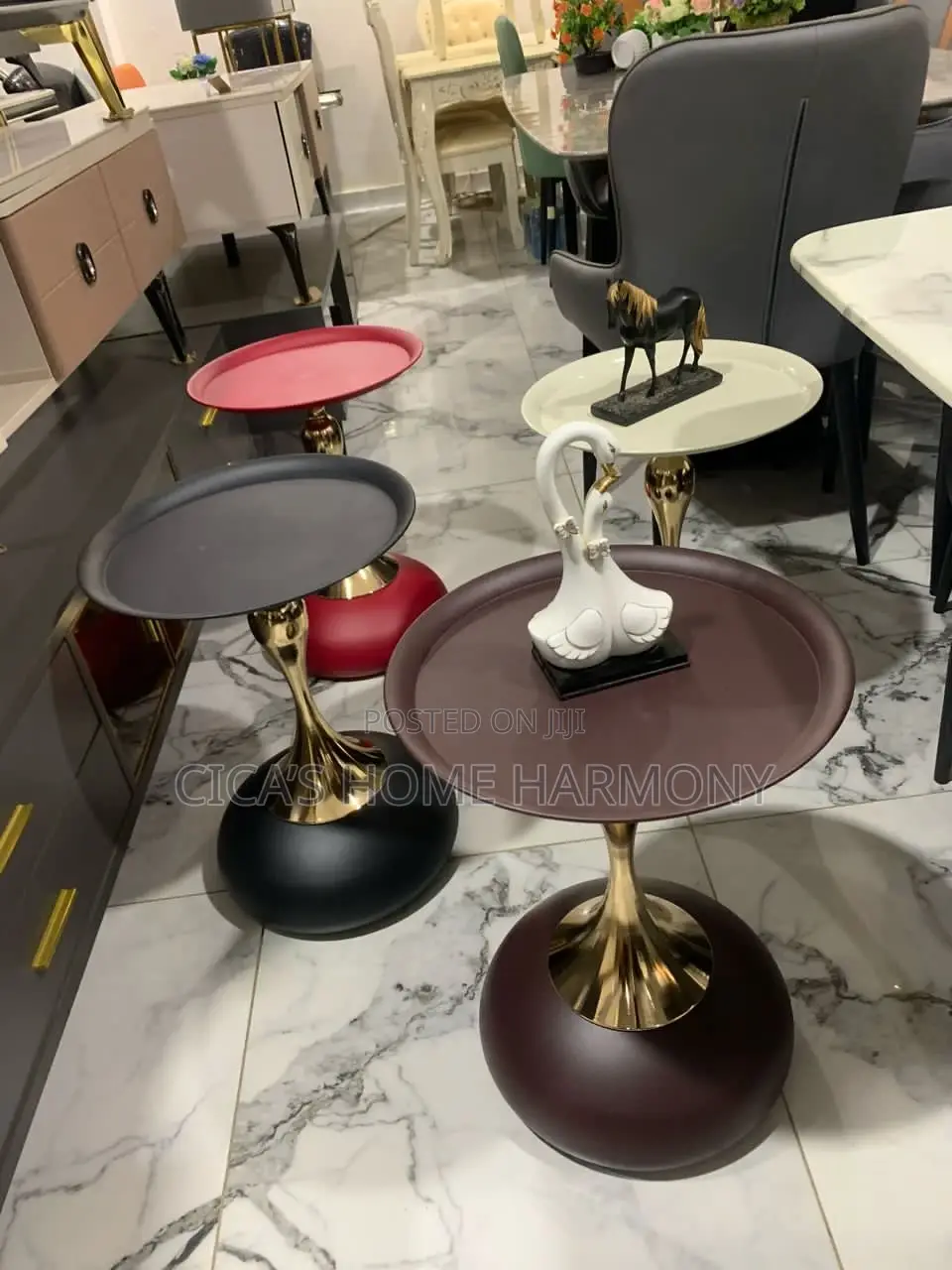 Side / Accent Table