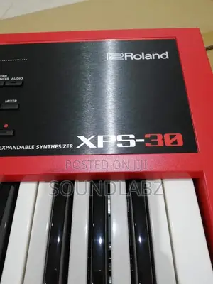 Roland Xps-30 Expandable Synthesizer Keyboard Instruments