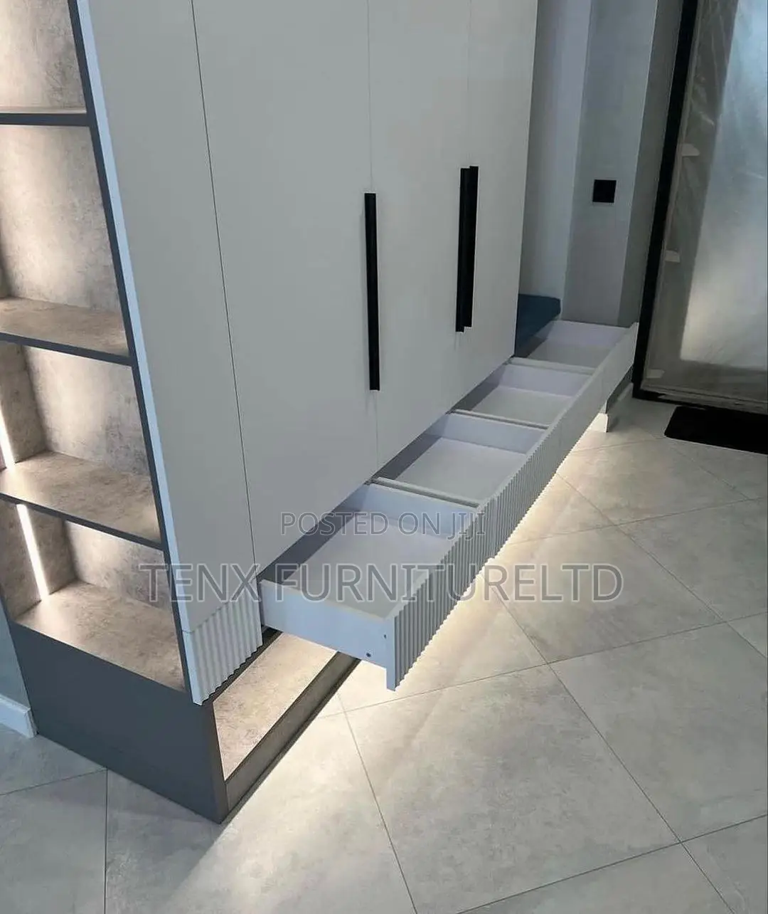 Wardrobe With Storage (Lower)