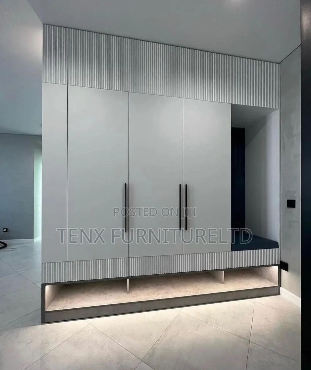 Wardrobe With Storage (Lower)