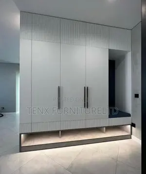 Wardrobe With Storage (Lower)