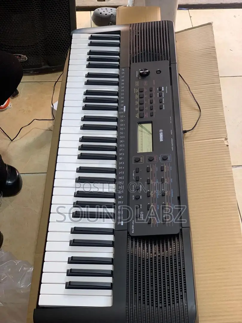 Yamaha Psr-e273 61-key Portable Keyboard