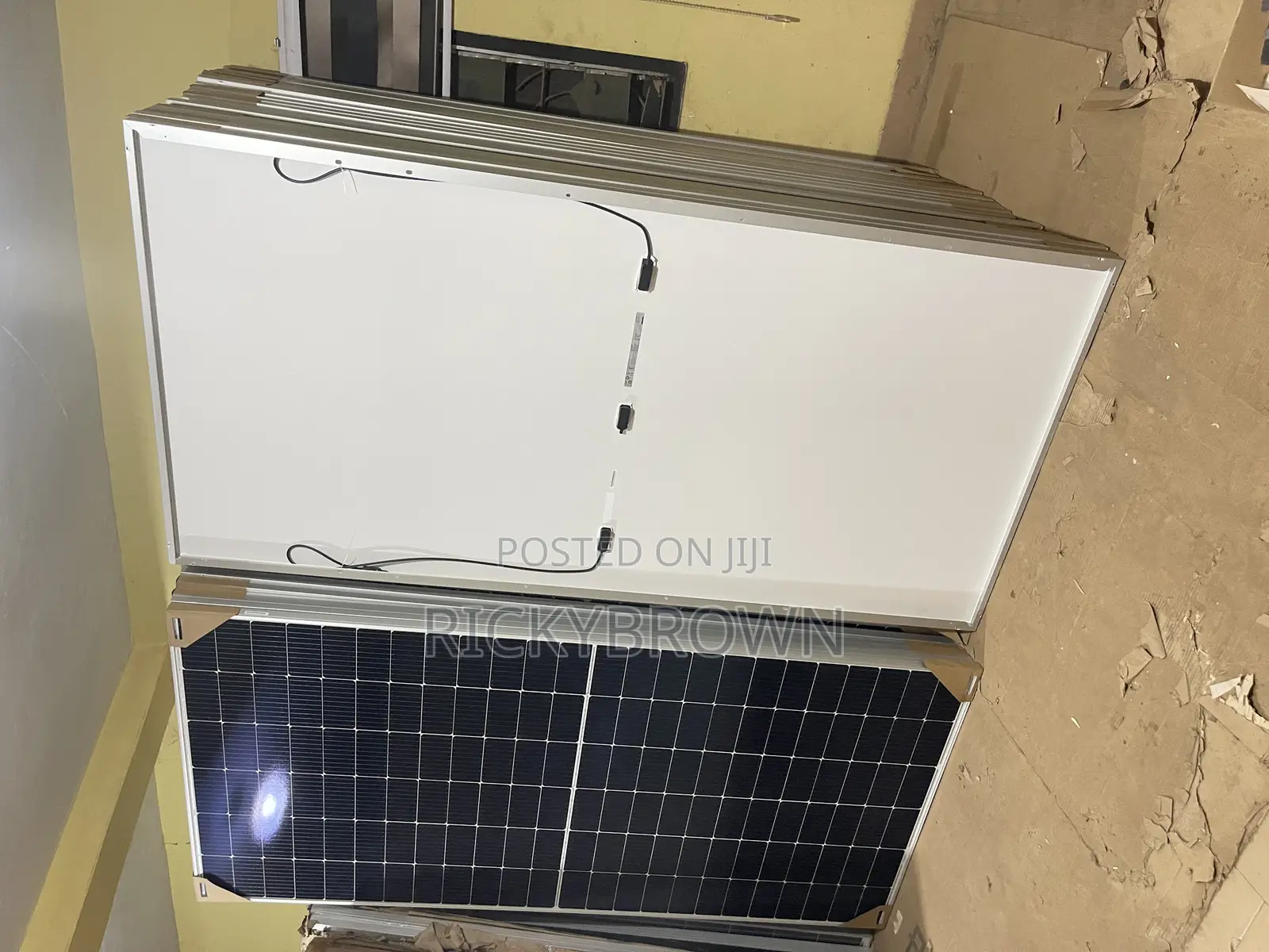 555watts JINKO Monocrystalline Solar Panels