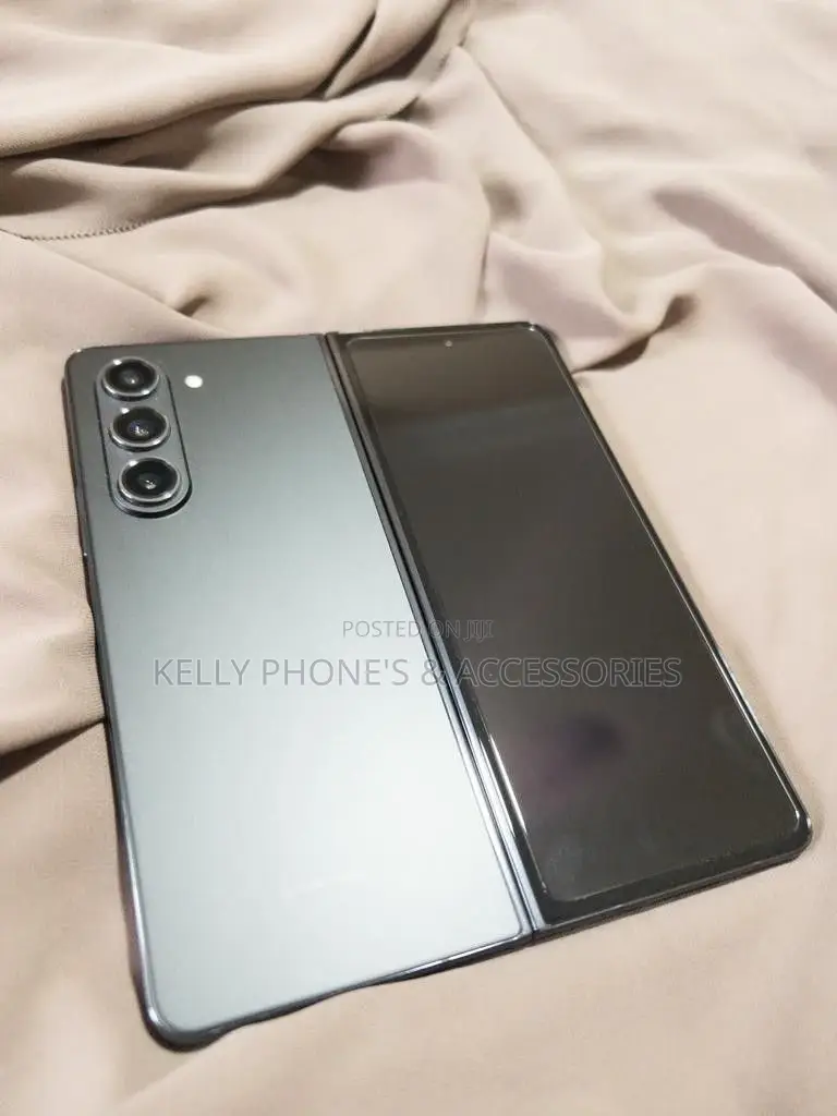 New Samsung Galaxy Fold 5G 512 GB Black