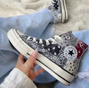 Chuck Taylor Converse