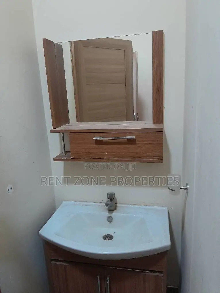 2bdrm Apartment in Ofankor for rent
