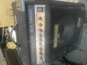 Behringer Bulgera Bass Combo BX 1200