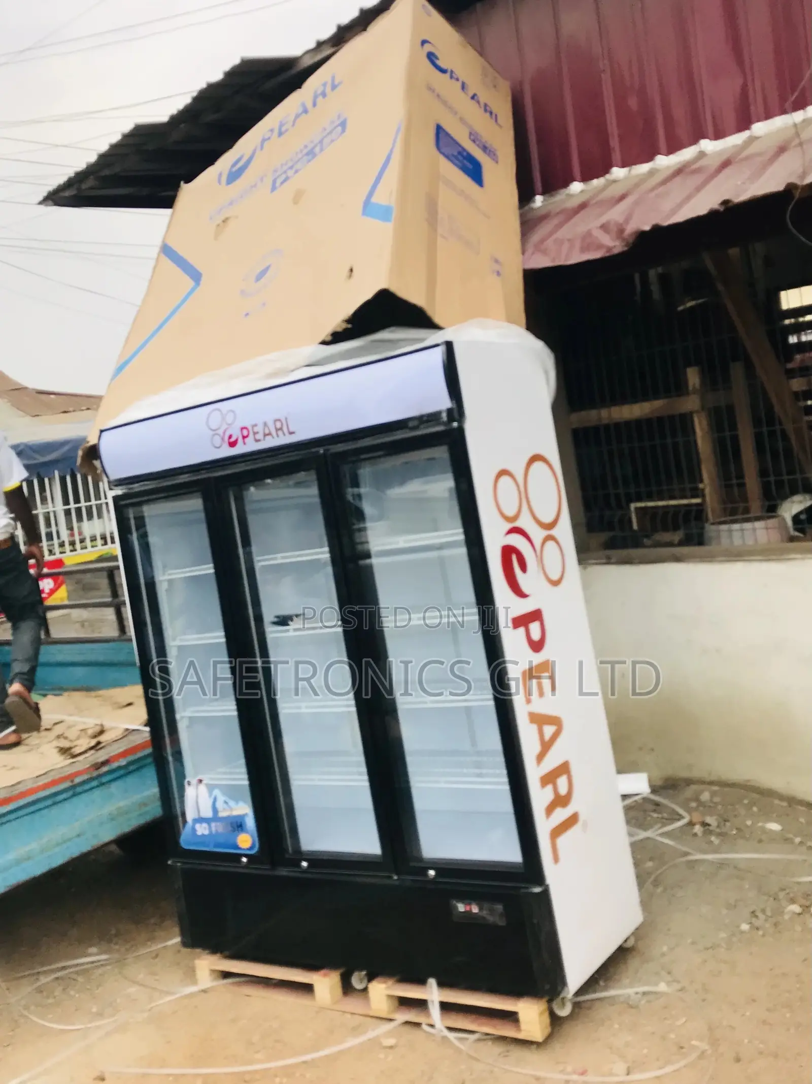Display Pearl PVC-150 Glass Electric 3 Doors Fridge