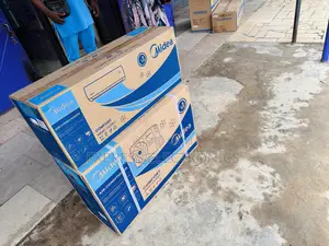 2.5hp Split Midea Air Conditioner White.