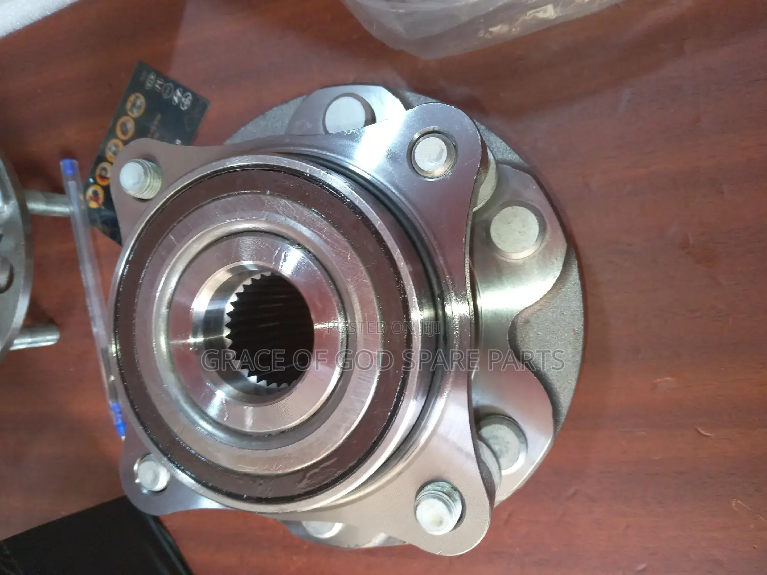 Toyota Tacoma 4x4 2008-2018 Hub Original