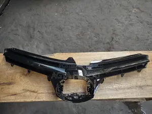 2017 2018 2019 Toyota Corolla Le Front Grill Shell