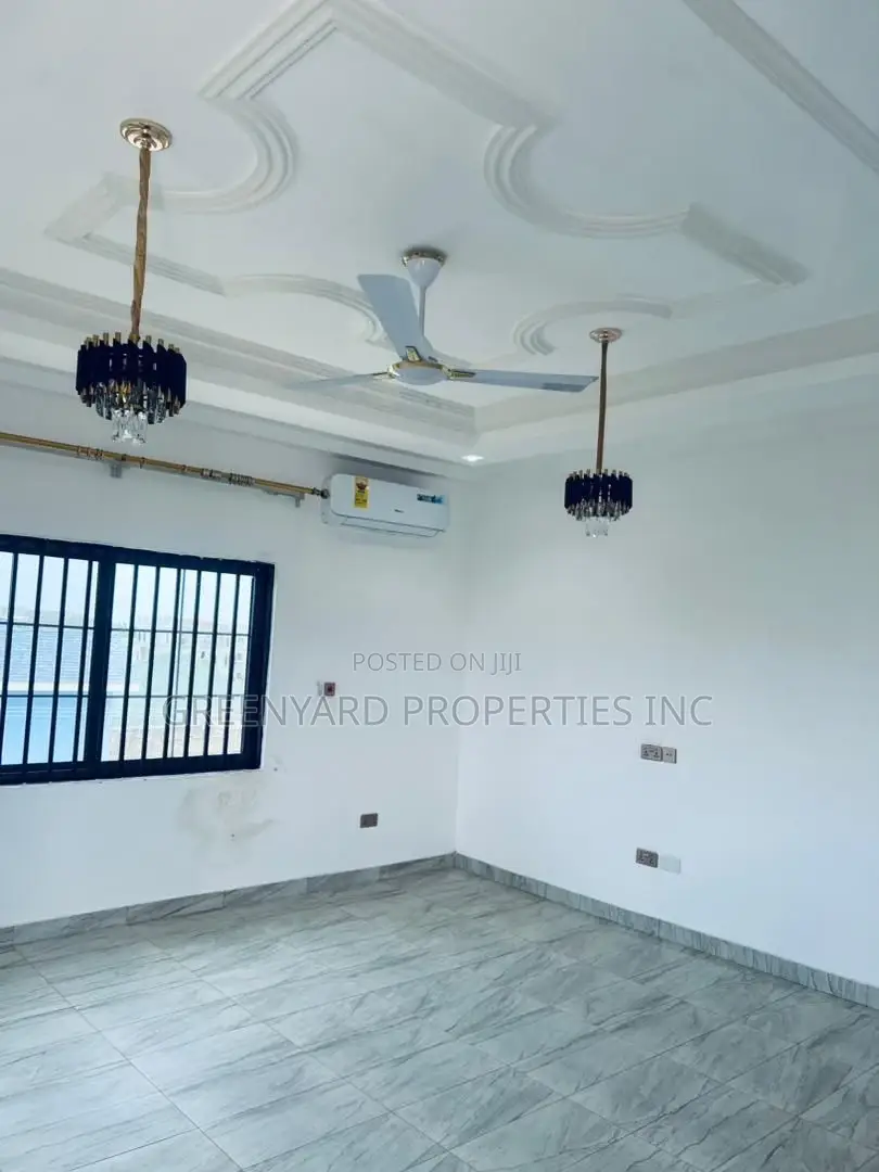 2bdrm Apartment in Trasacco, Adjiriganor for rent
