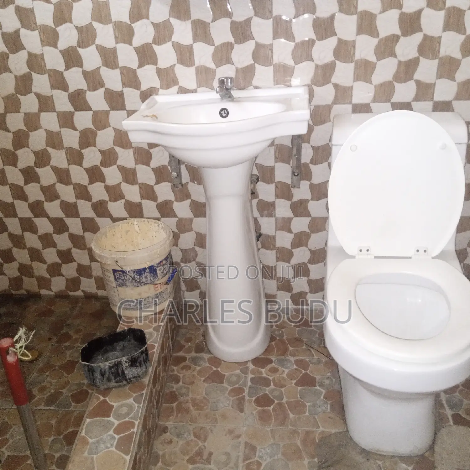 1bdrm Apartment in Ajololo Estate, Dansoman for rent