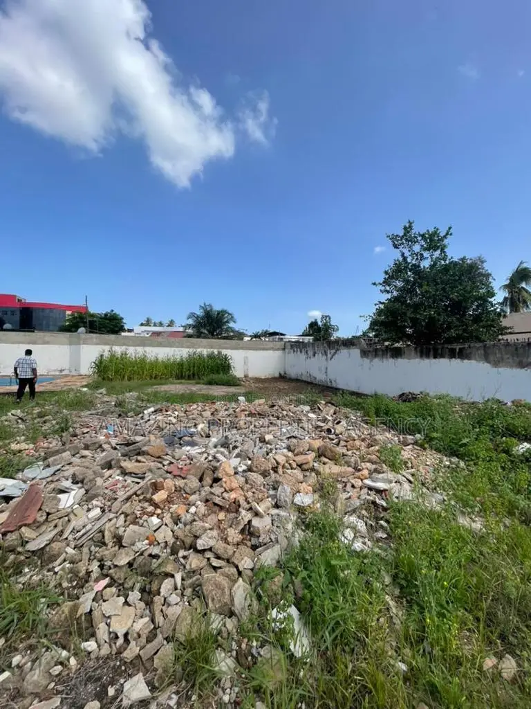 0.38 Acre of Land at West Airport