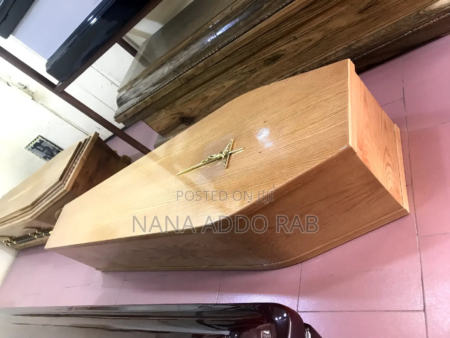 Pope Wood Coffin With Good Interior Decoration Affordable