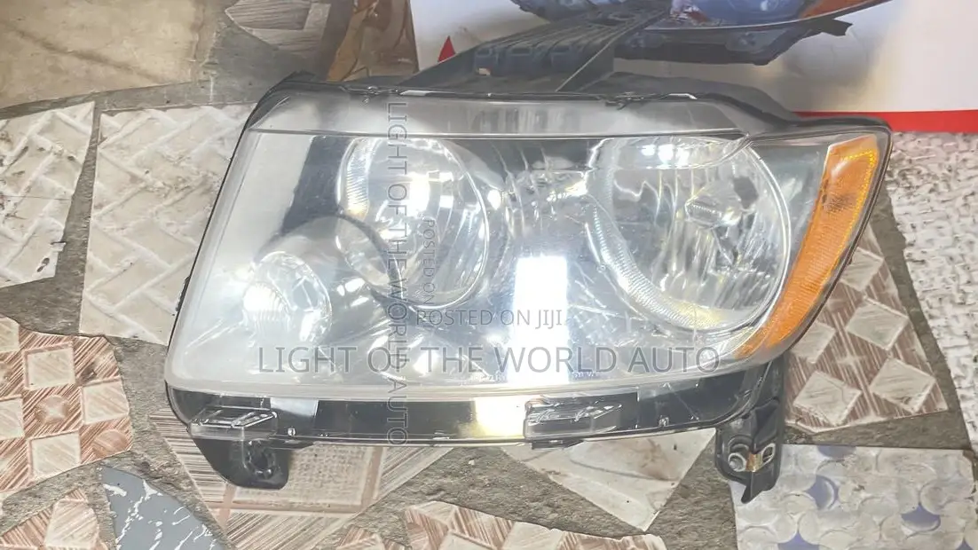 Jeep Grand Cherokee 2015 Headlight Left Side