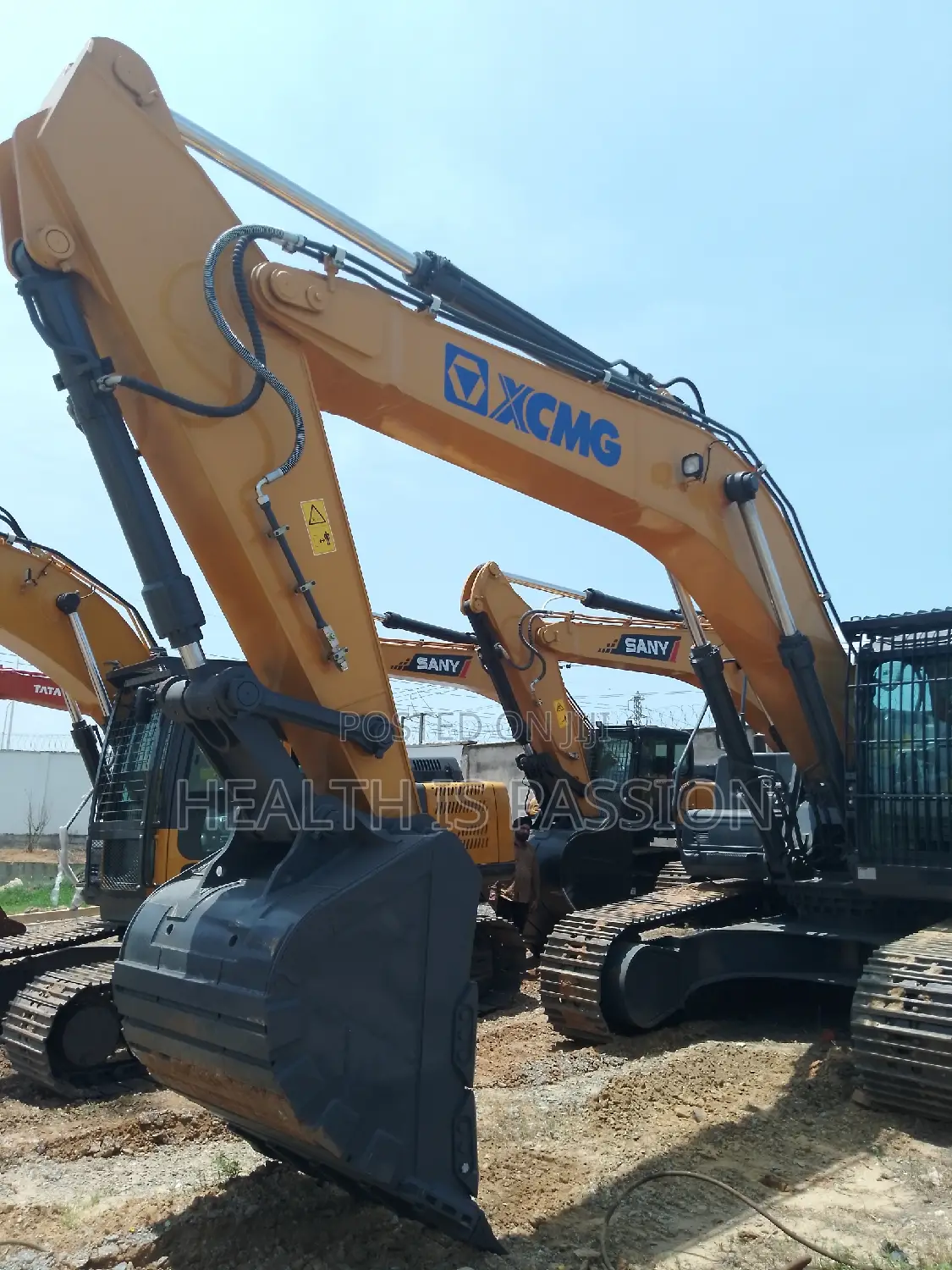 XCMG 215, Water Truck Excavator Excavator With Hammer Line