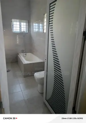4bdrm Duplex in Suadom Properties, Baatsona Total for rent